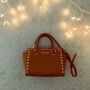 Michale Kors Purse in great shape hardly used!